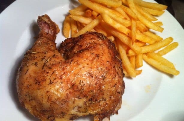 GRILLED CHICKEN WITH CHIPS