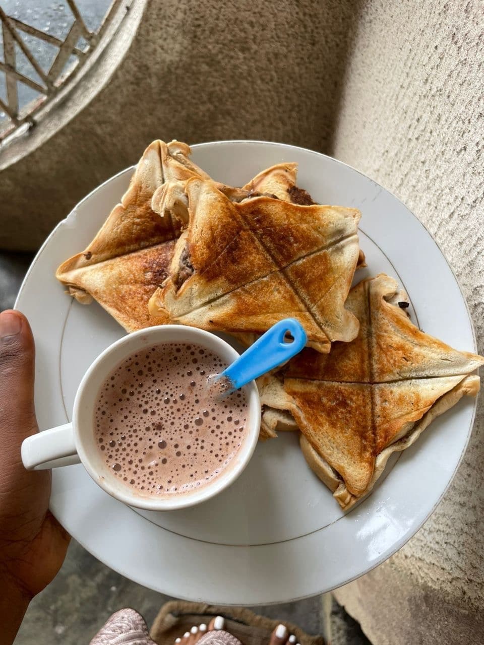 TOAST BREAD & TEA